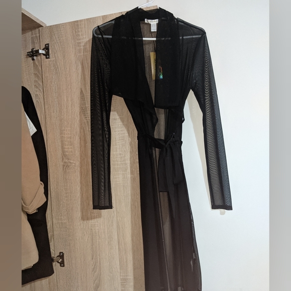 Cover Up Style Robe - Picture 2 of 7